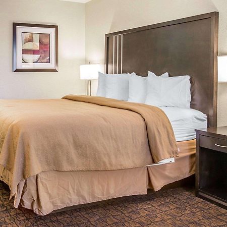 Quality Inn & Suites Woodland - Sacramento Airport Eksteriør billede