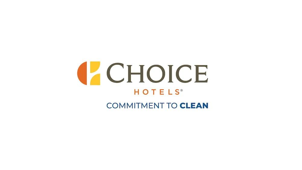 Quality Inn & Suites Woodland - Sacramento Airport Eksteriør billede