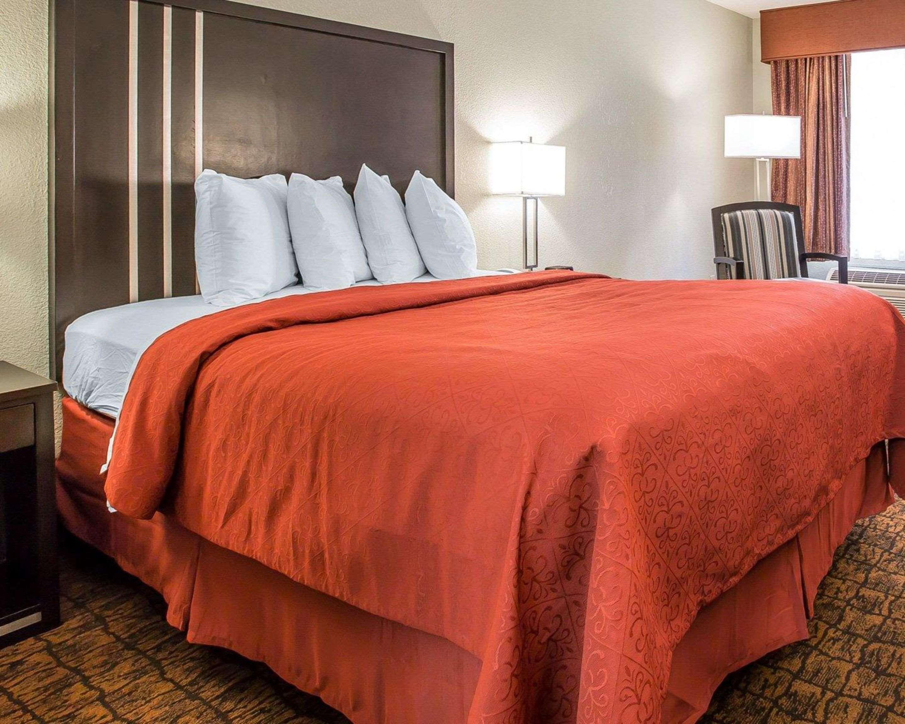 Quality Inn & Suites Woodland - Sacramento Airport Eksteriør billede
