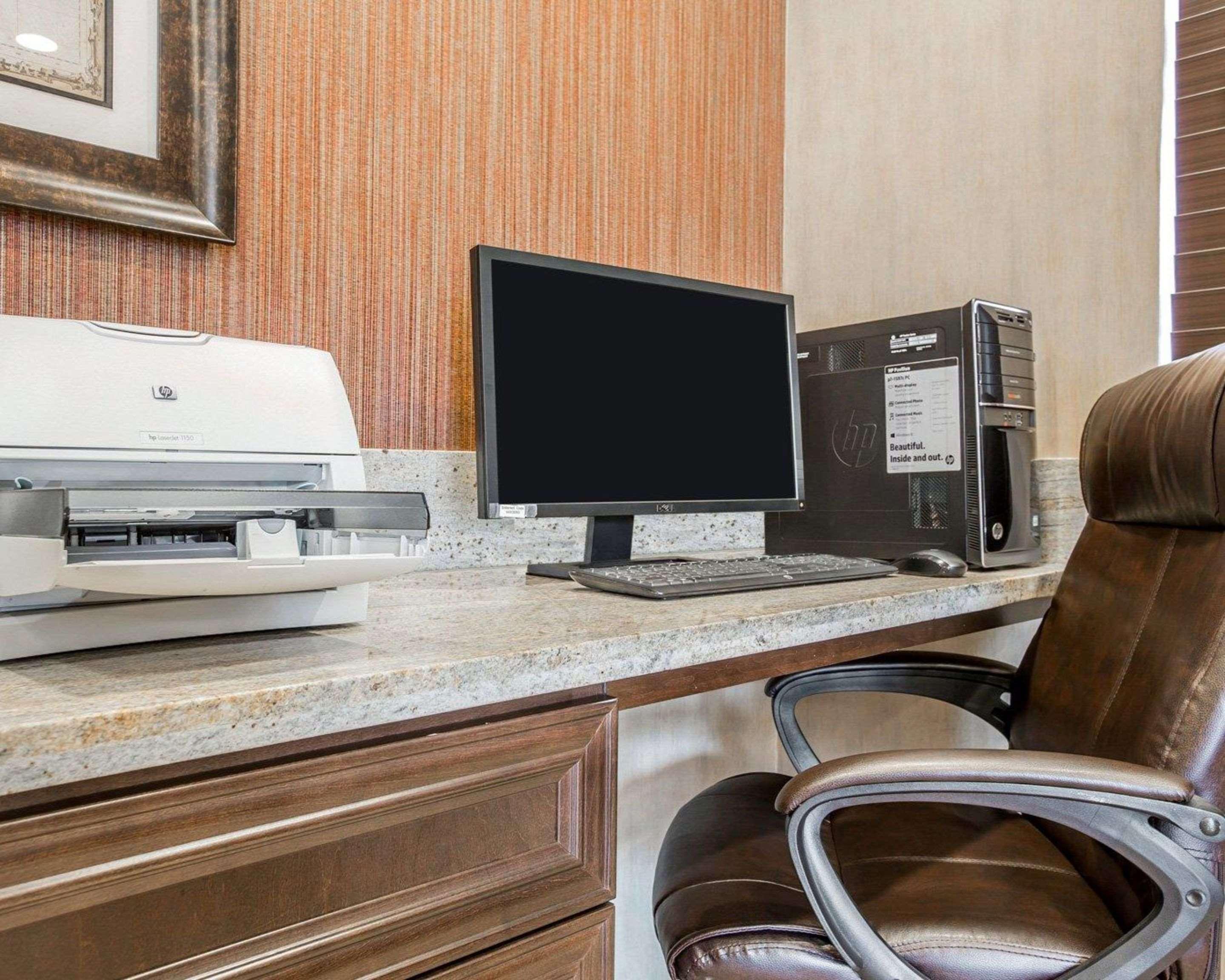 Quality Inn & Suites Woodland - Sacramento Airport Eksteriør billede
