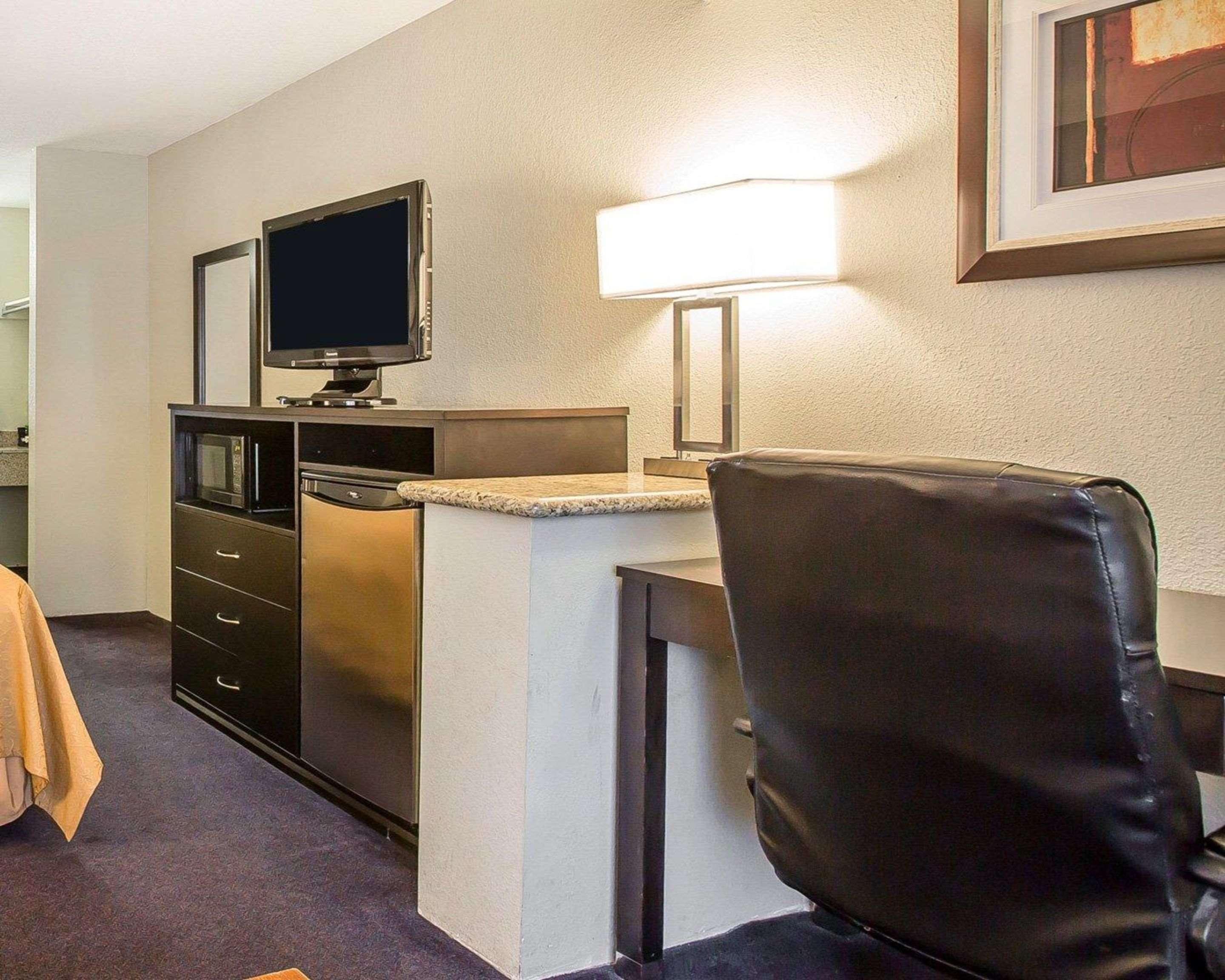 Quality Inn & Suites Woodland - Sacramento Airport Eksteriør billede