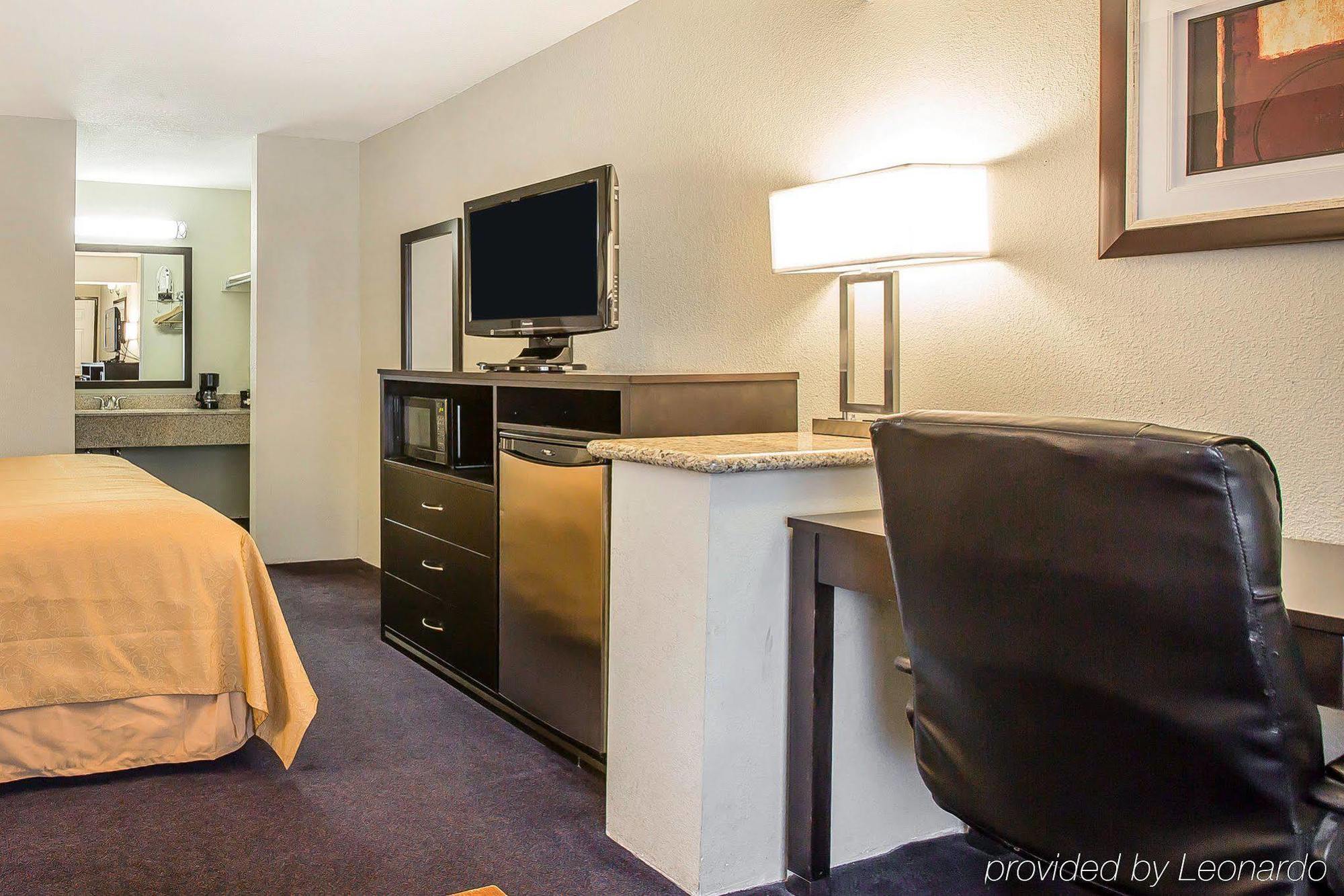 Quality Inn & Suites Woodland - Sacramento Airport Eksteriør billede