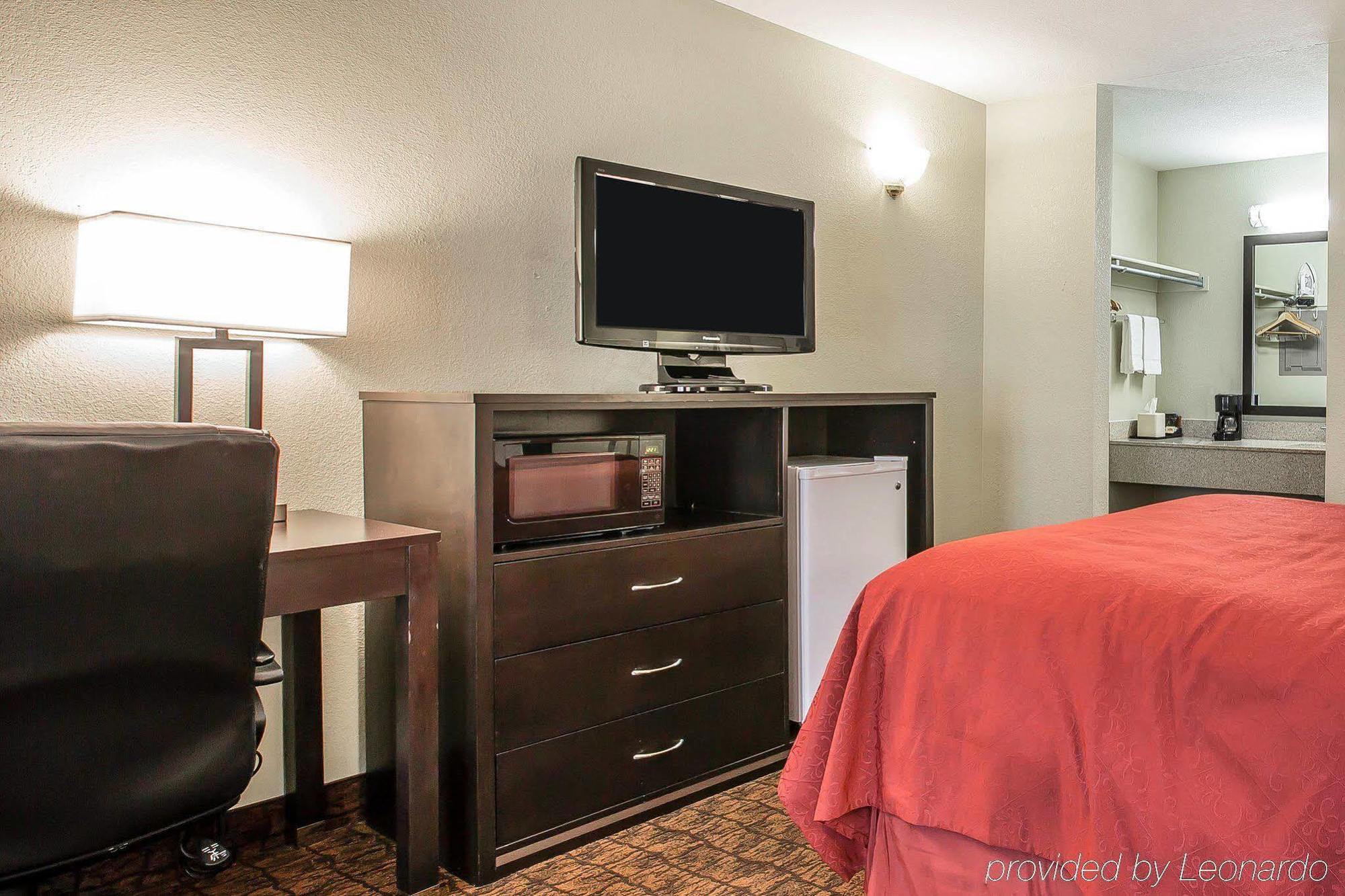 Quality Inn & Suites Woodland - Sacramento Airport Eksteriør billede