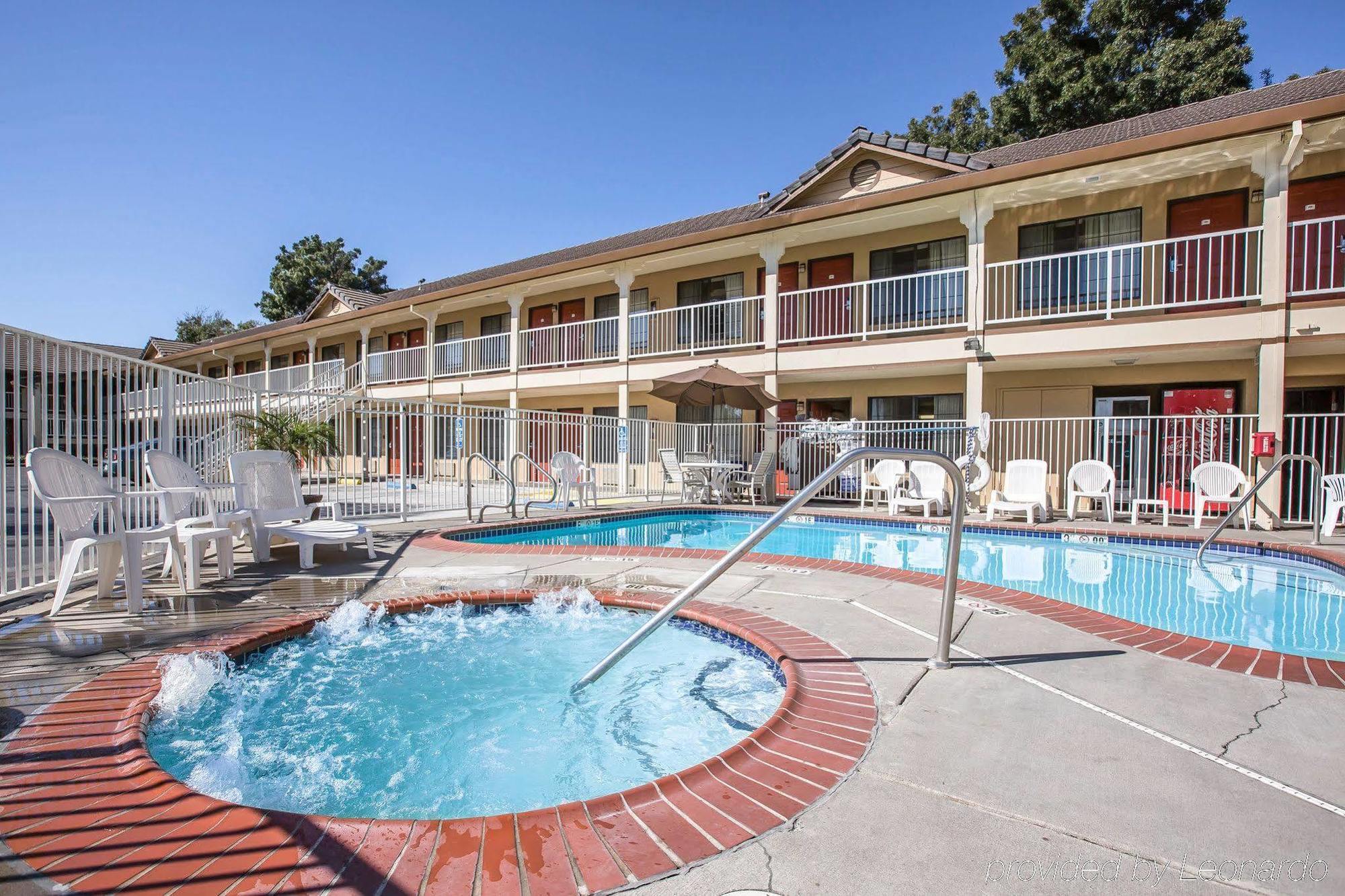 Quality Inn & Suites Woodland - Sacramento Airport Eksteriør billede