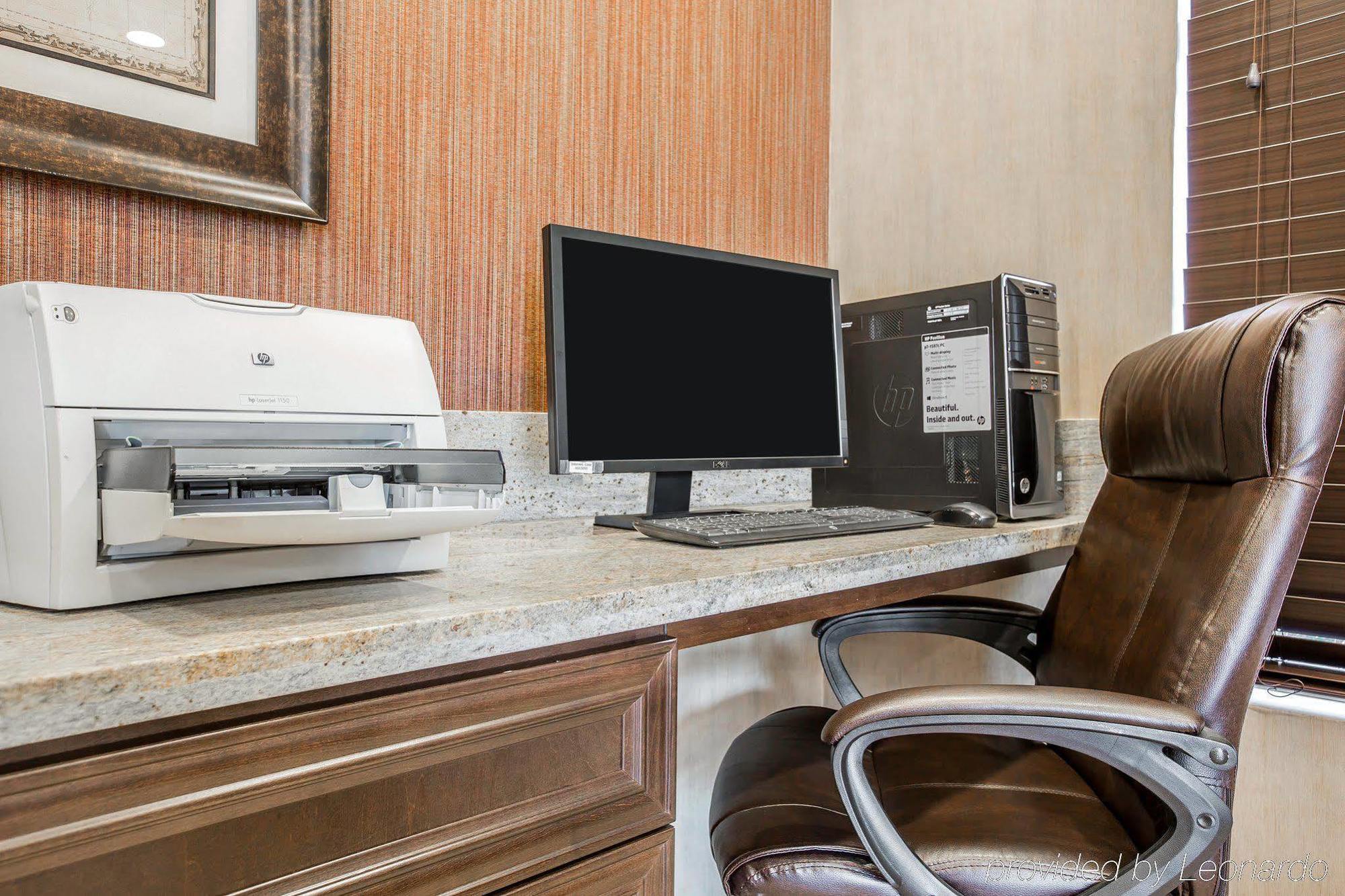 Quality Inn & Suites Woodland - Sacramento Airport Eksteriør billede